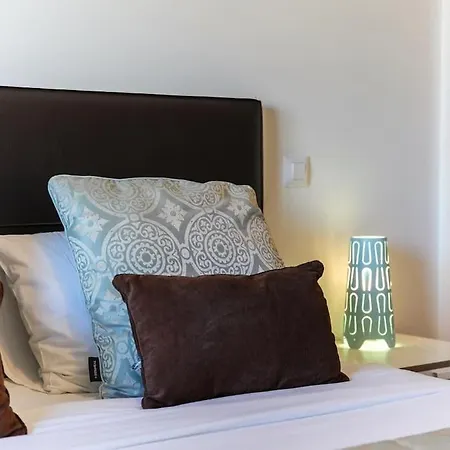 Globe 33 By Ici Algarve